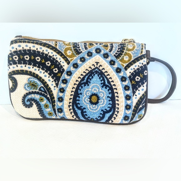 Spartina Daufuske Island Natural Linen and Leather Blue Paisley Wristlet - Picture 2 of 7